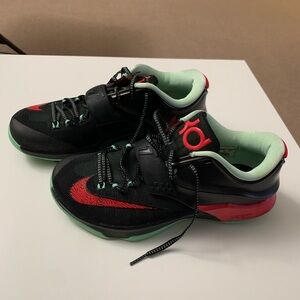 Nike men’s sneakers